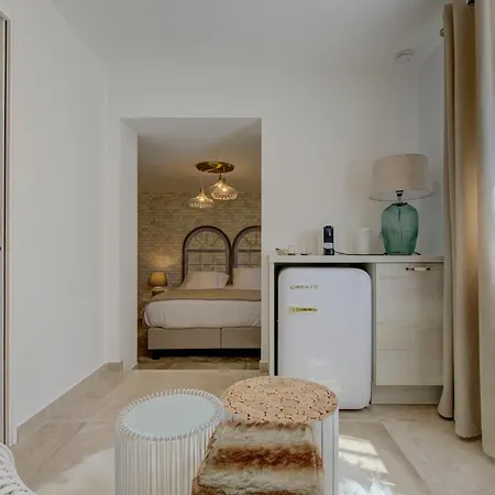 Domaine Le Courti (adults Only) מלון לה ברקרה