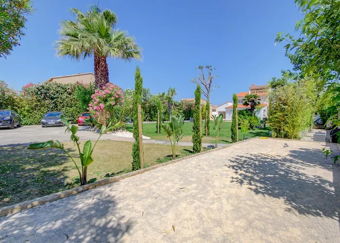 Szálloda Domaine Le Courti (adults Only)